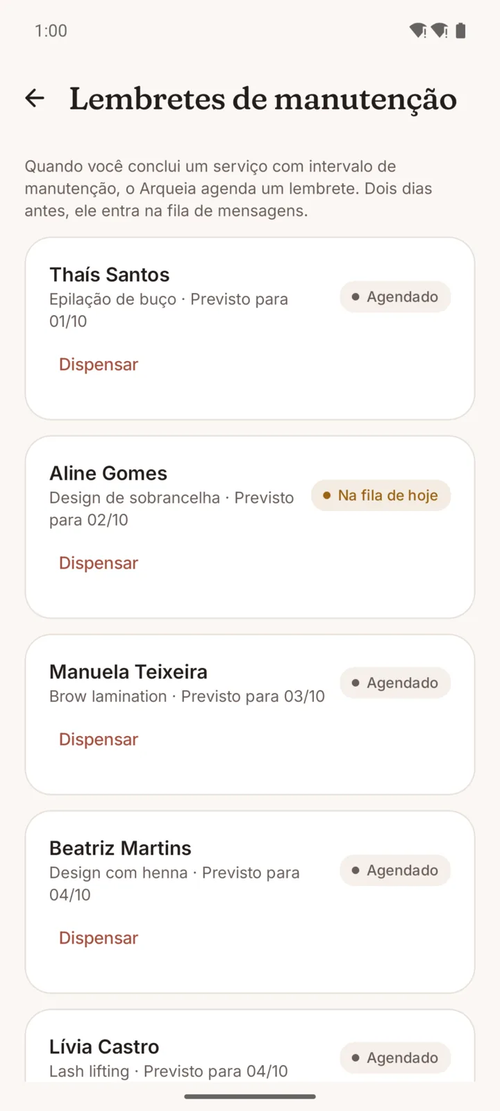 Lembretes de manutenção: cada cliente com o serviço e a data prevista para voltar.