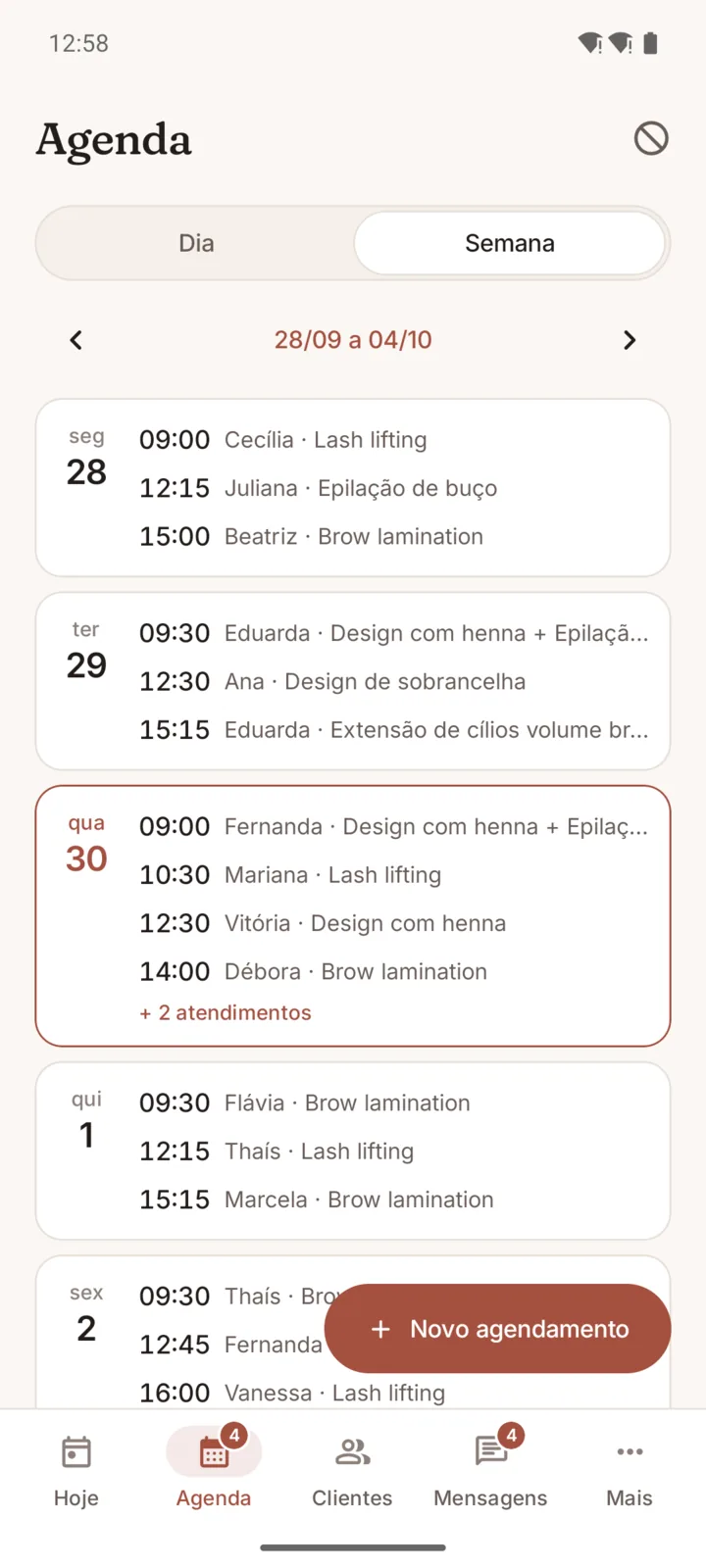 A agenda da semana, com os atendimentos de cada dia.
